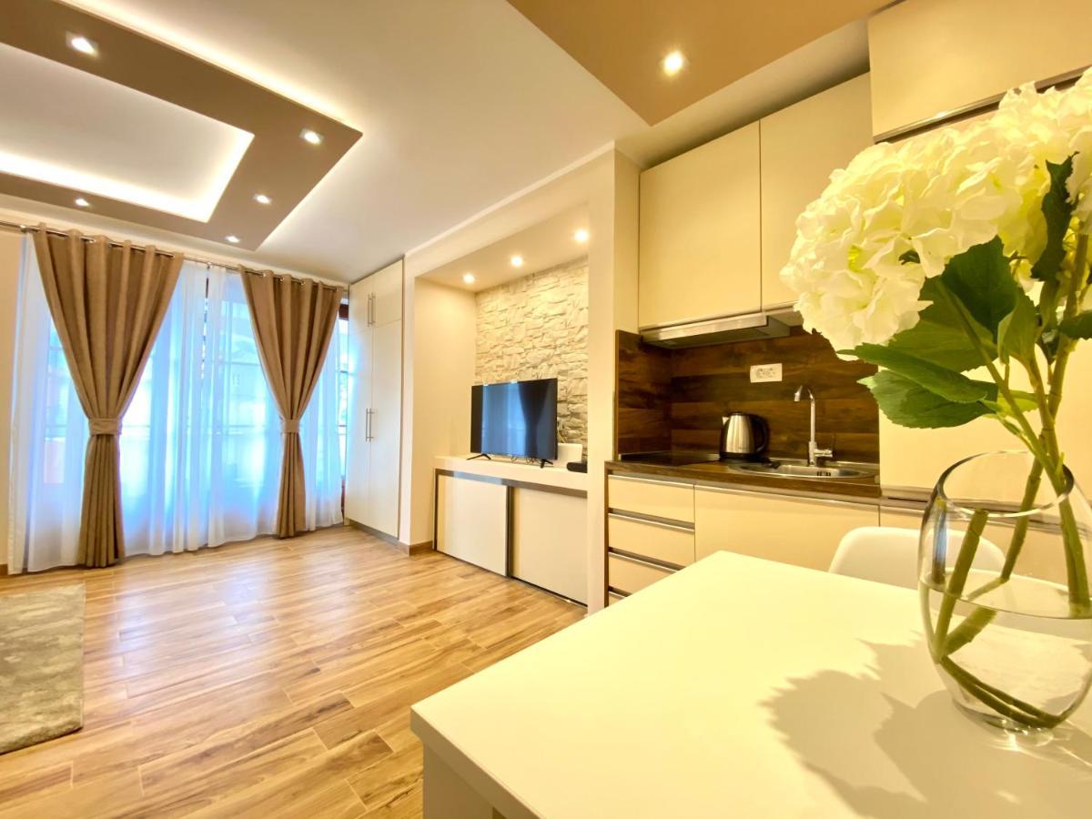 Villa Blanca Risan Luaran gambar