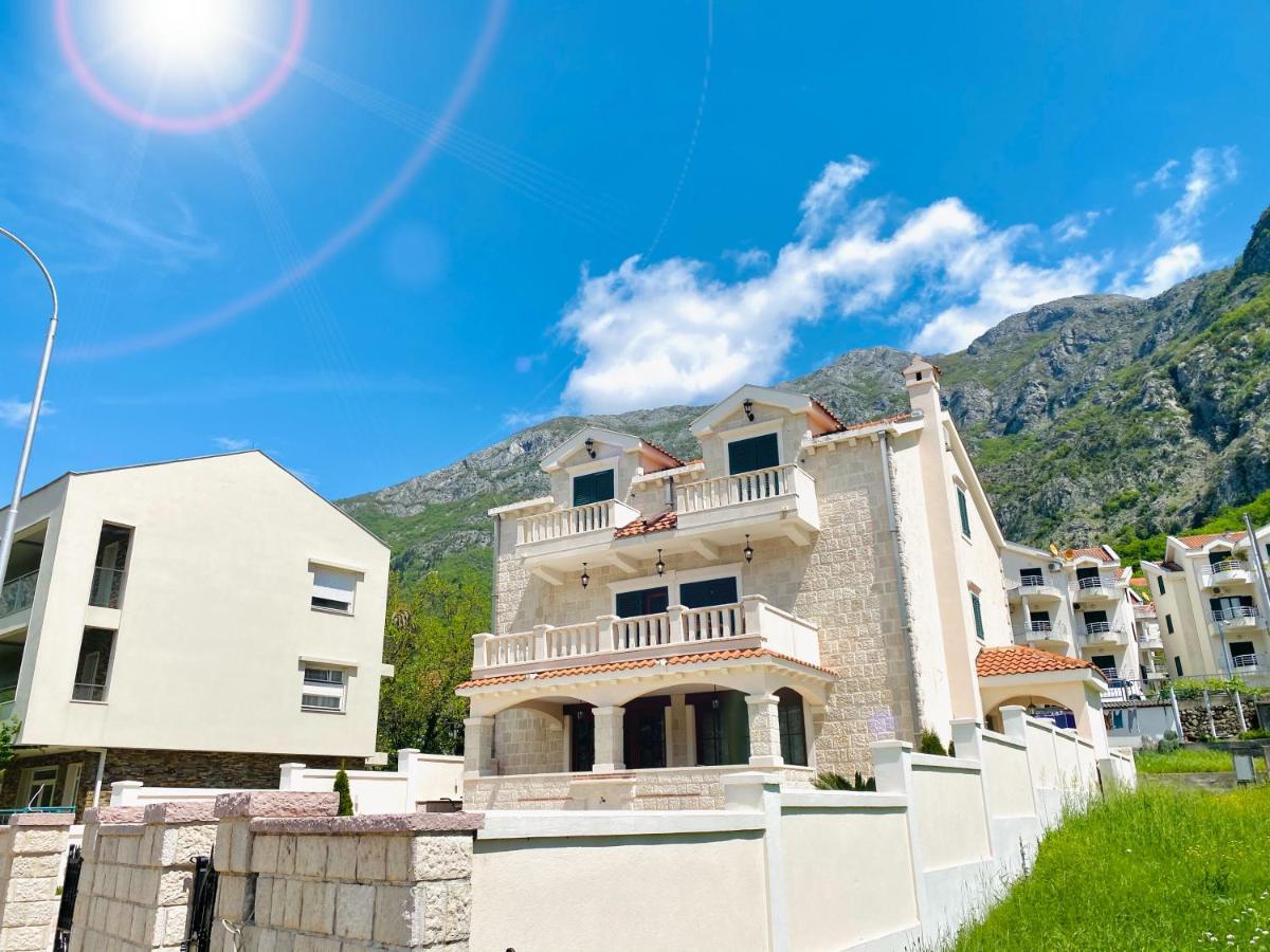 Villa Blanca Risan Luaran gambar