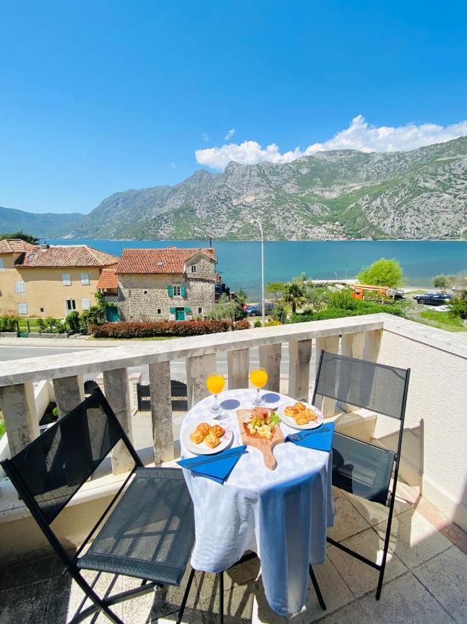 Villa Blanca Risan Luaran gambar