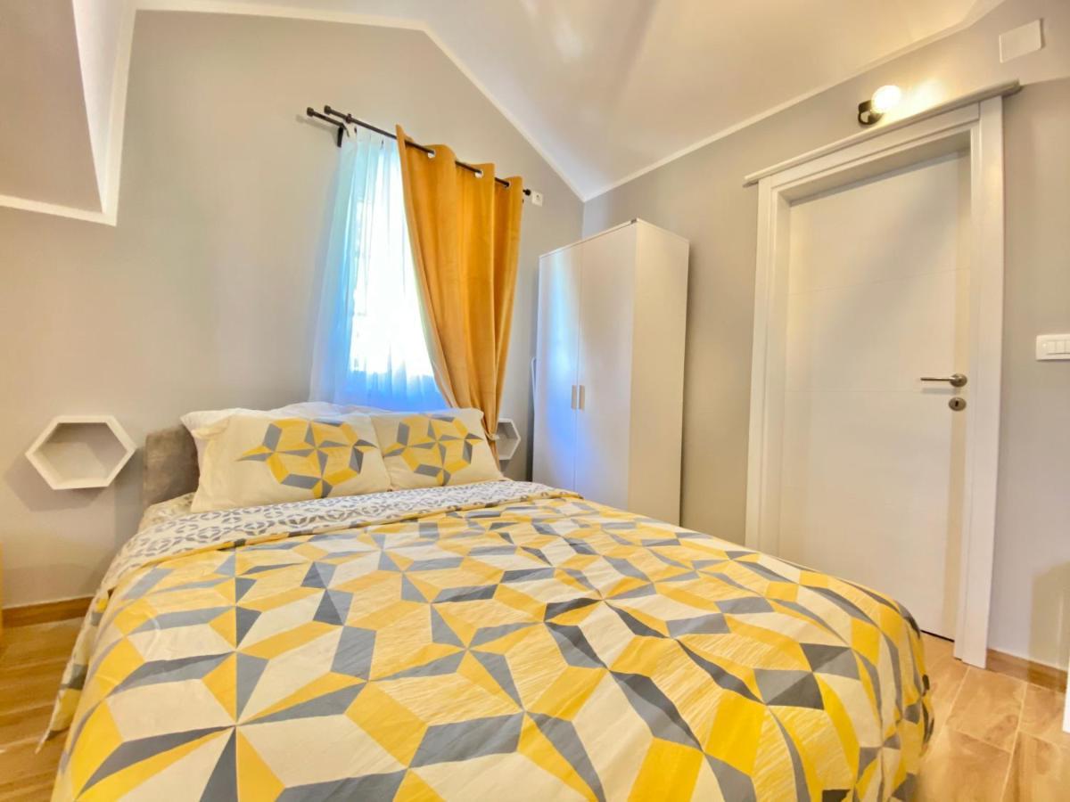 Villa Blanca Risan Luaran gambar