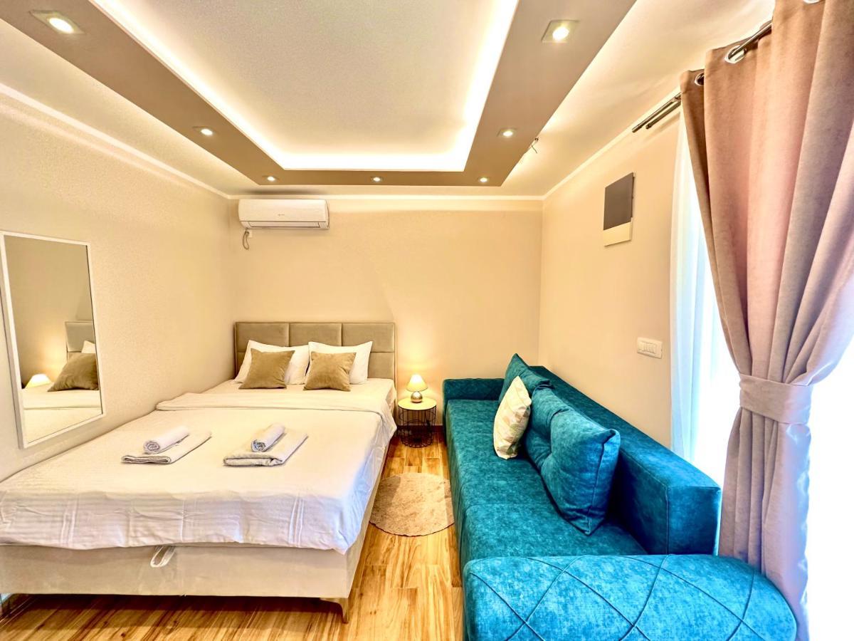 Villa Blanca Risan Luaran gambar