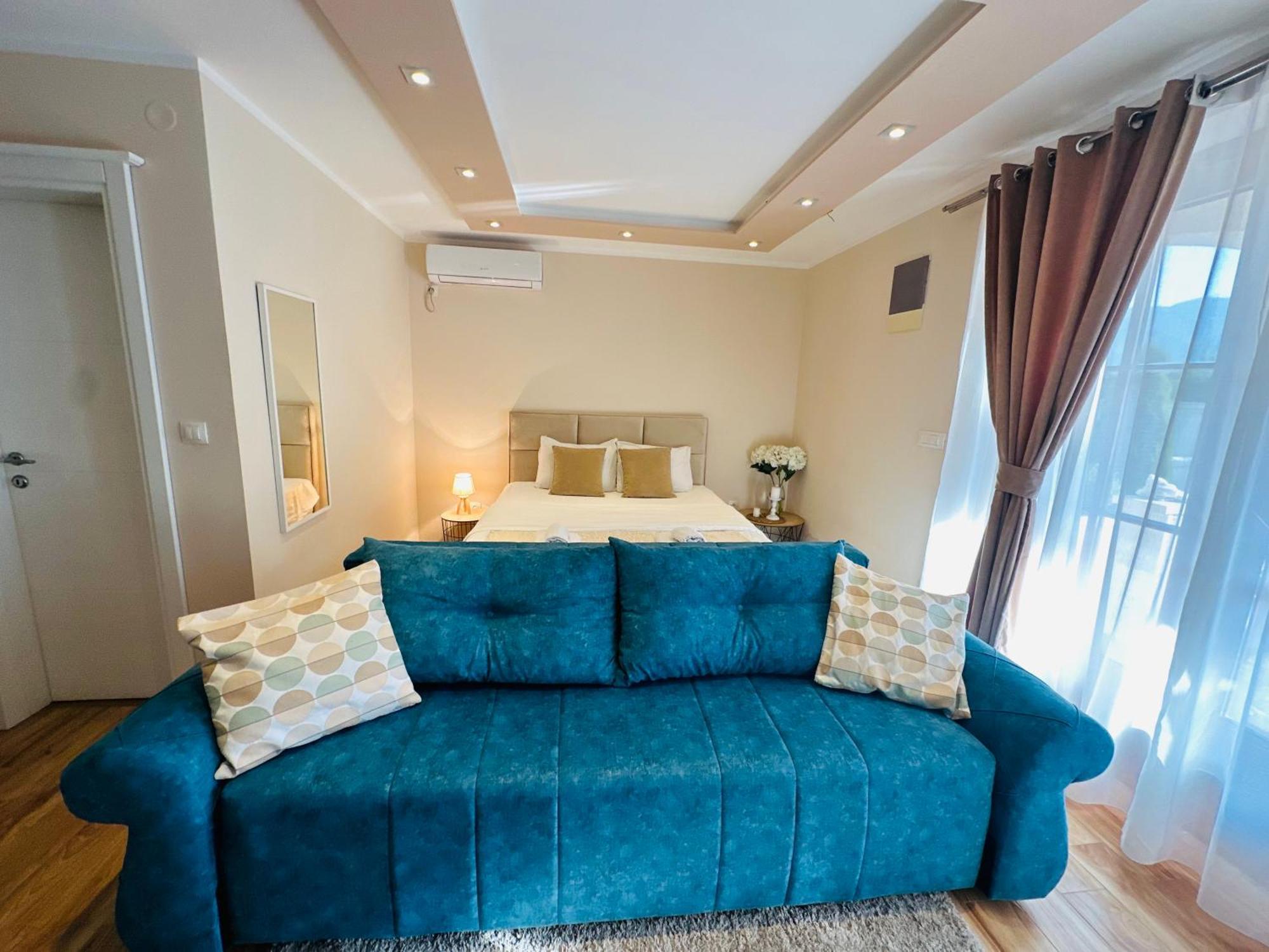 Villa Blanca Risan Luaran gambar