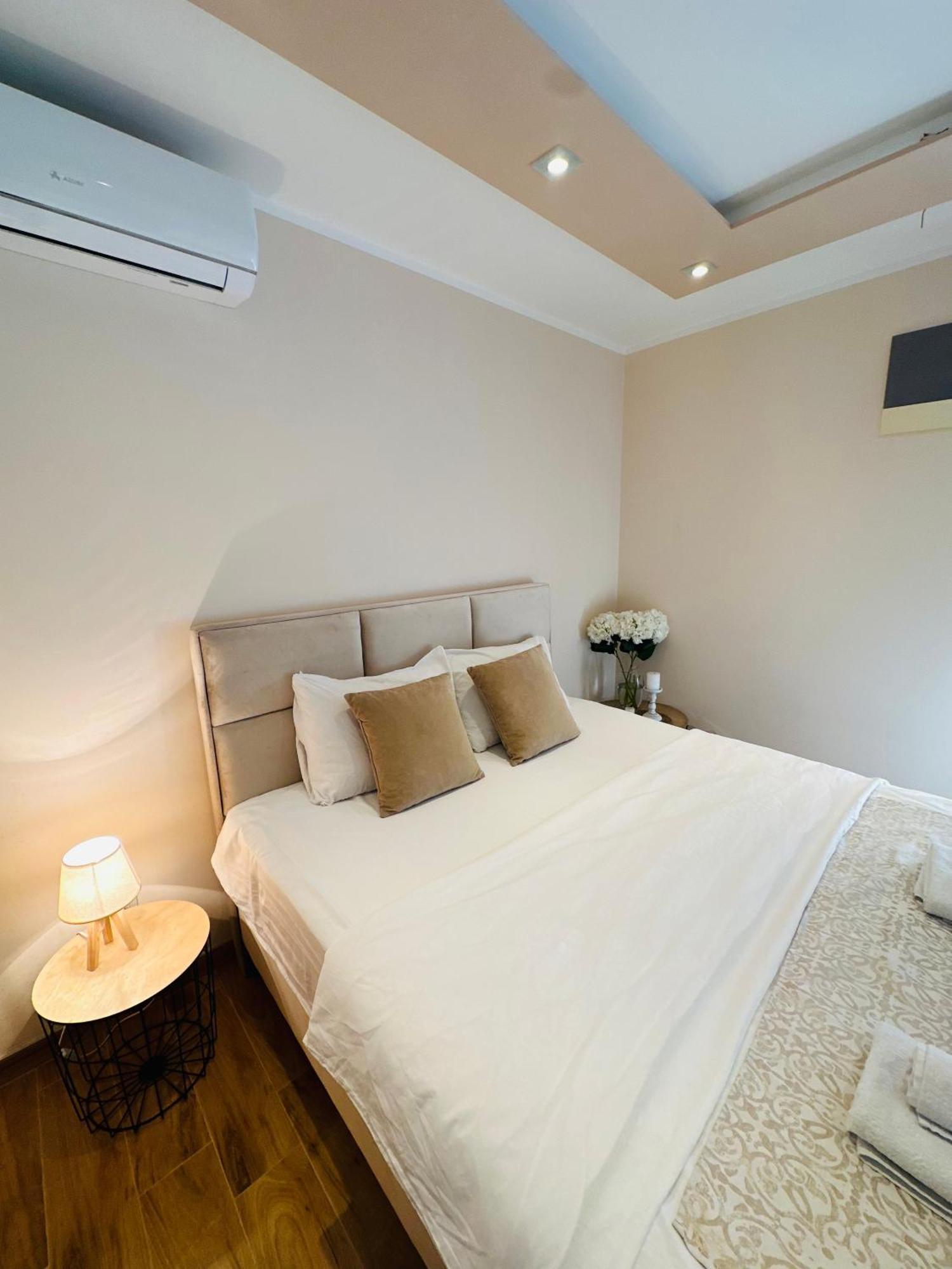 Villa Blanca Risan Luaran gambar